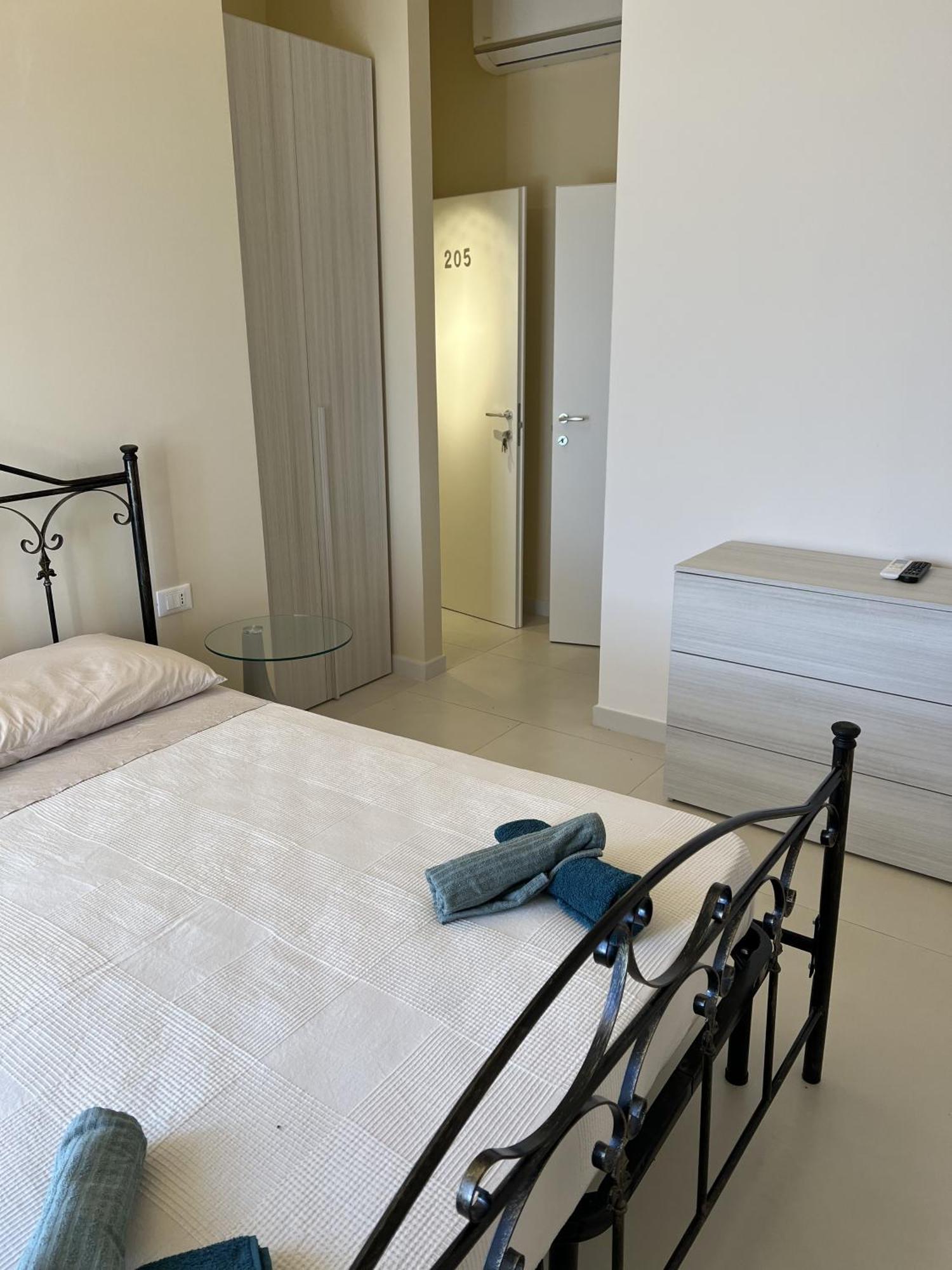 Intra Moenia Bed and Breakfast Μπισέλιε Εξωτερικό φωτογραφία